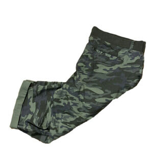 Riders by Lee Women’s  Midrise Green Camo Capris (18W)